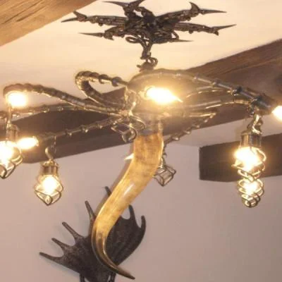 Ekskluzywna lampa sufitowa z naturalnym rogiem, rzemieślniczy żyrandol do salonu w stylu chalet