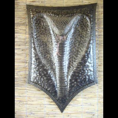Tarcza fantasy będąca częścią kompletu z mieczem fantasy