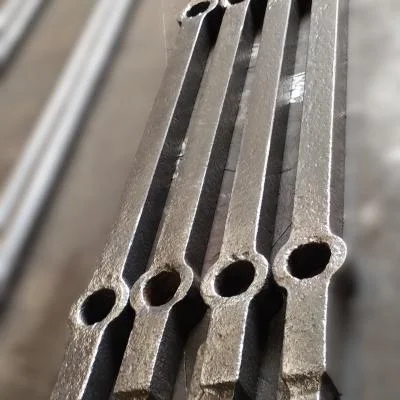 Rekonstrukcja elementów zabytkowej balustrady z żelaza pudlarskiego podczas wymiany najbardziej zniszczonych fragmentów konstrukcji.